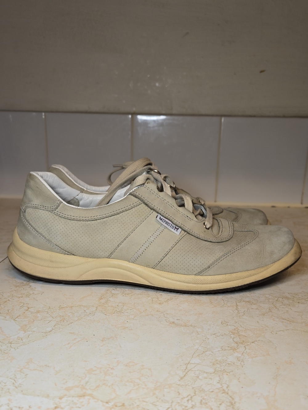 Mephisto Light Gray Leather Air Jet System Casual Sneakers